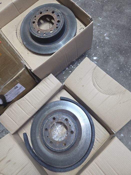 Продам тормозные диски и суппорта