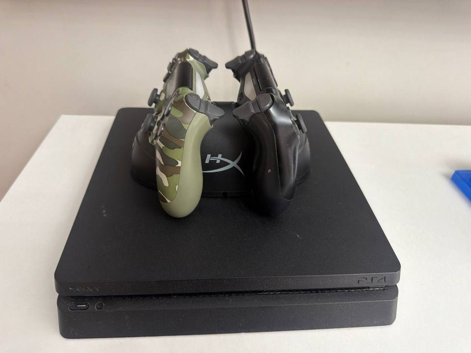 Ps4 slim в идеальном состояний