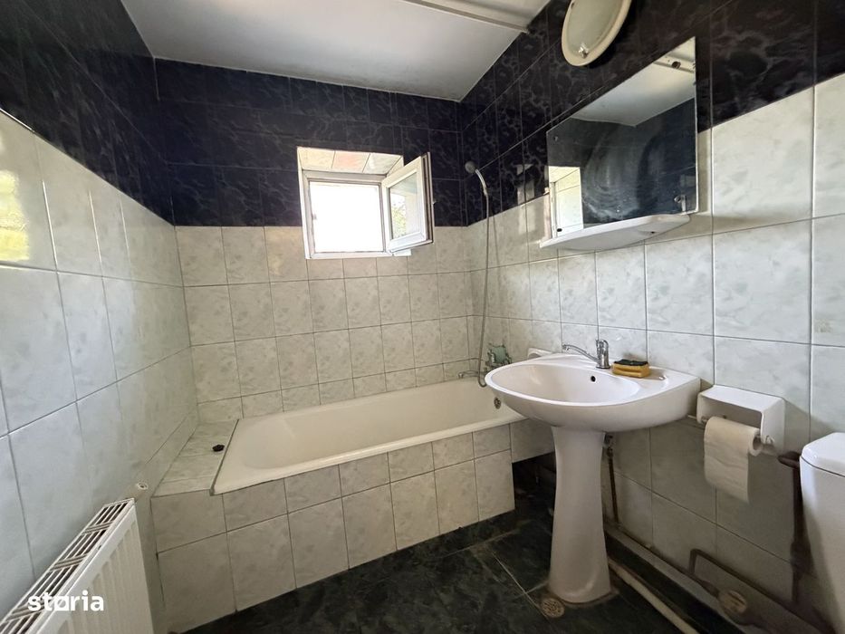 Apartament de 2 camere, decomandat, centrala proprie, 3/4, CUG