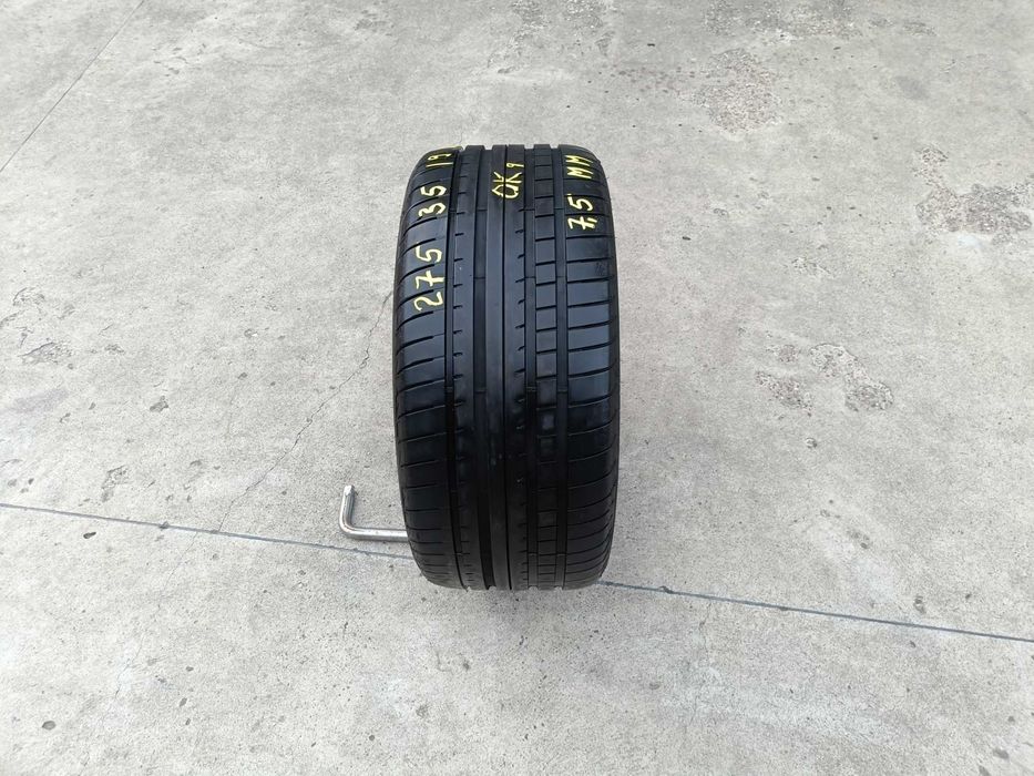 O anvelopa de vara 275 35 19 goodyear asymmetric 3 run flat cu 7,5 mm
