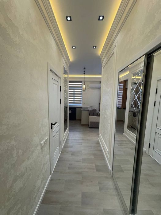 Юнусабад 4 шохсорой тойхонани йонида новостройка