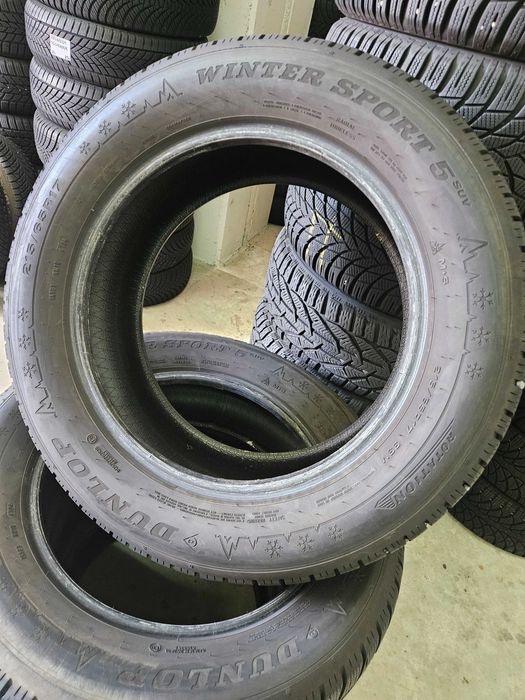 4бр 215/65/17 DUNLOP 8мм грайфер дот:24г безплатен монтаж