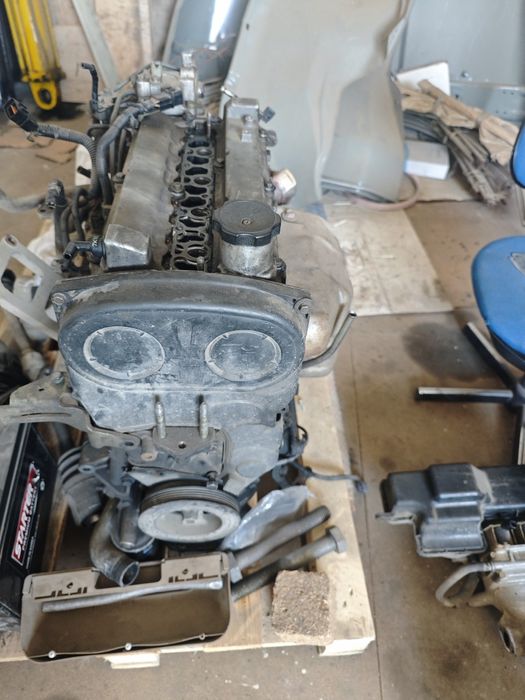 Двигатель 4g93.       .