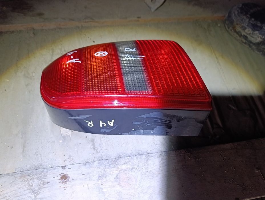 Audi A4 задний фонарь