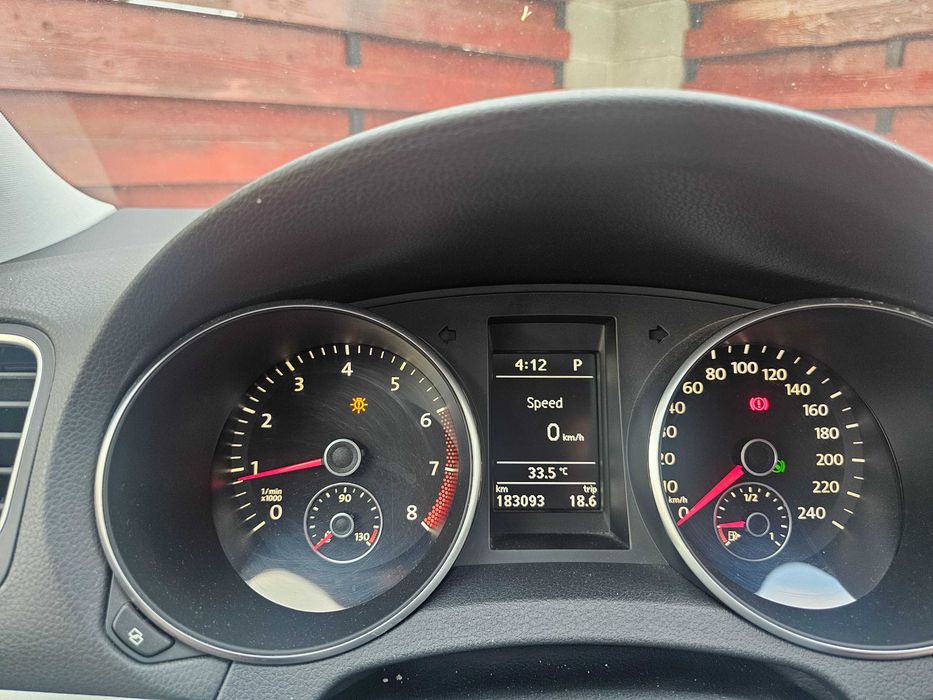 VOLKSWAGEN Golf 2010 — imagine 4