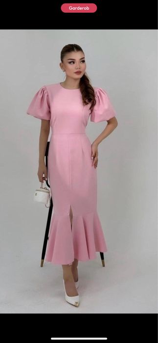 нежно розовое платье