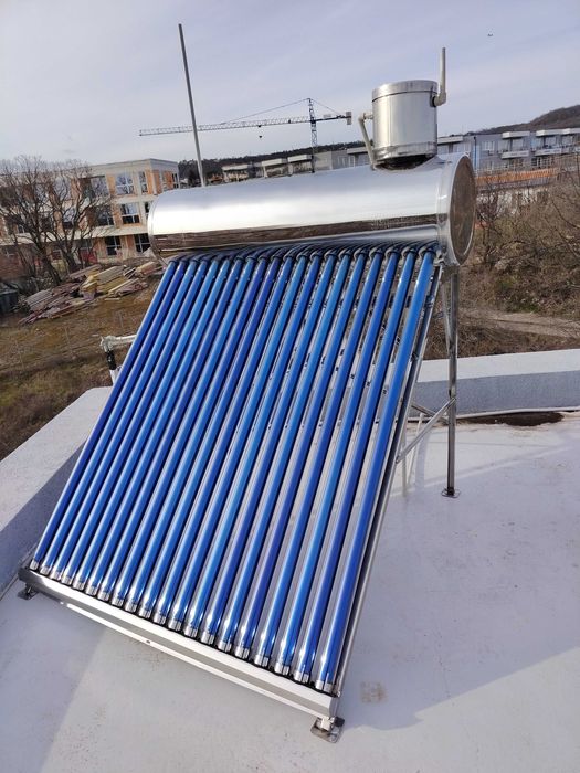 Продавам соларен бойлер 220 л.