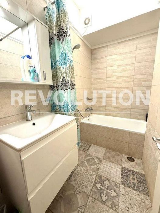 Тристаен апартамент в района на Гръцка махала!