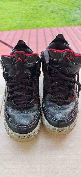 Adidasi piele Jordan 37,5