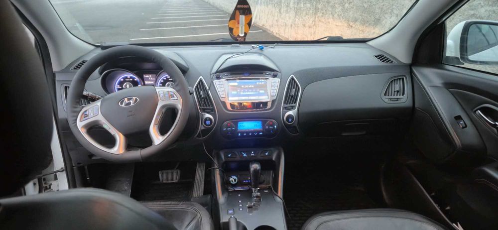 Vând Hyundai ix35