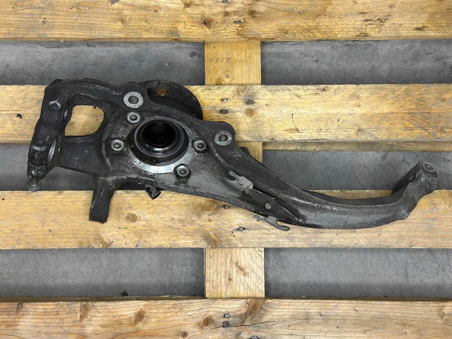 Преден ляв шенкел AUDI A6 A7 4G0407241C