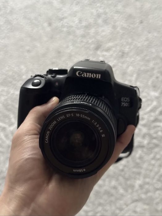 Камера Canon 700D