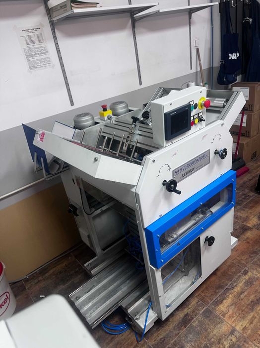 Masina automata de legat nucleu albume foto Samed Photofast