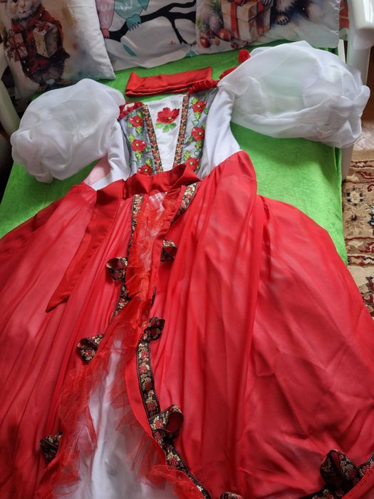 Rochie mireasa tradițională
