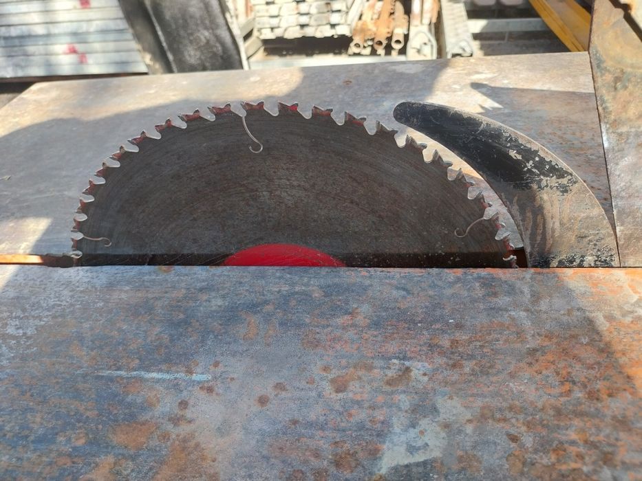 Circular lemn santier
