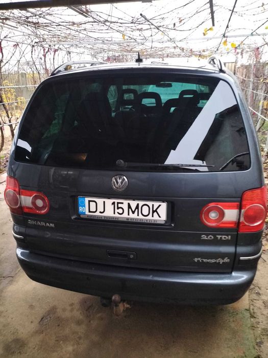 Vand Volkswagen Sharan 2006 Gri Motorina