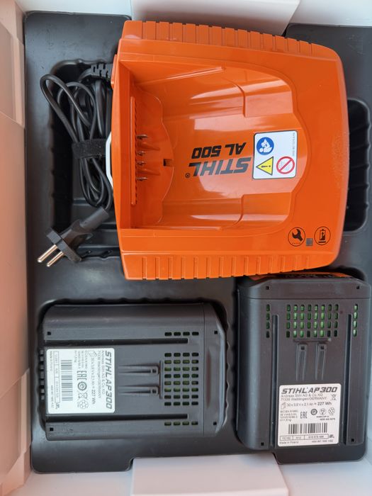 Stihl acumulator , incarcator
