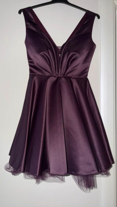Rochie scurtă de ocazie/banchet din satin burgund / plum – ca nouă!