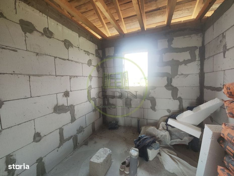 Casa 4 camere, teren 402 mp, localitatea Isalnita.