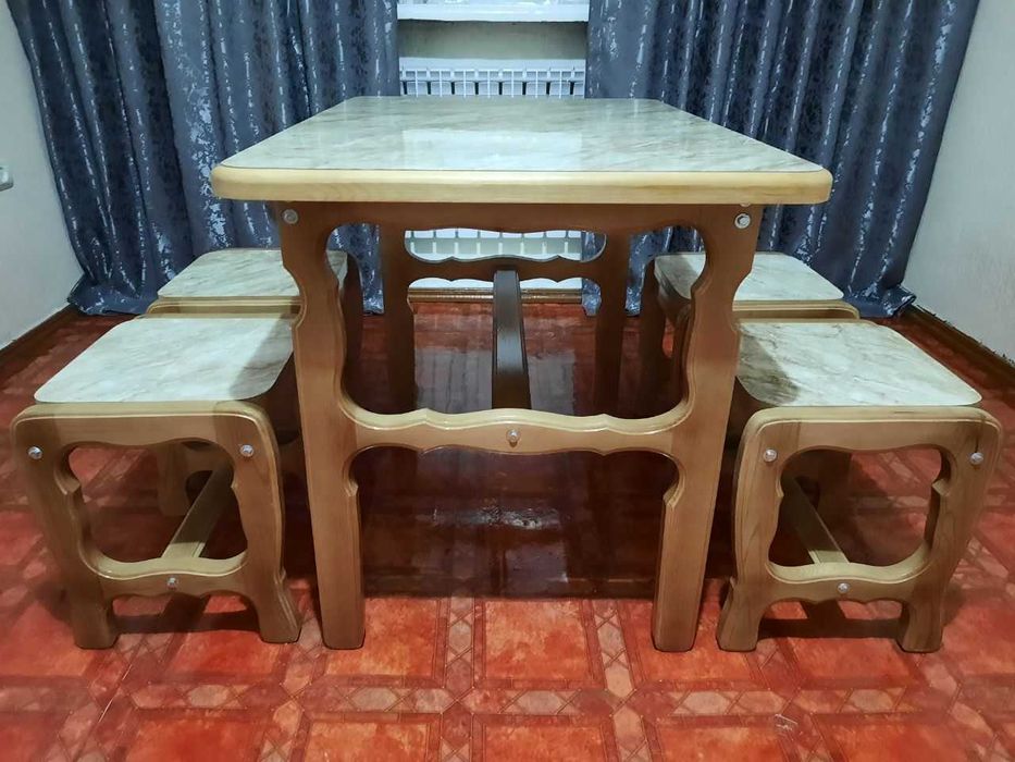 Отличного Качество+Дерево Сосна НОВЫЙ Дерев.СТОЛ + 4 Табуретки/Стулья
