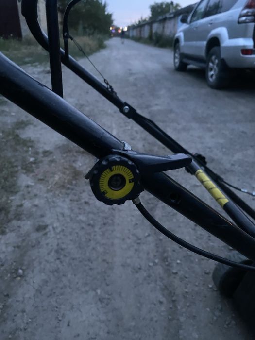 Газонокосилка makita