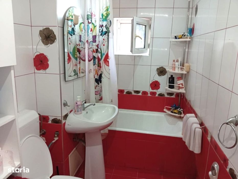 Apartament 3 camere de vanzare in Micalaca 500