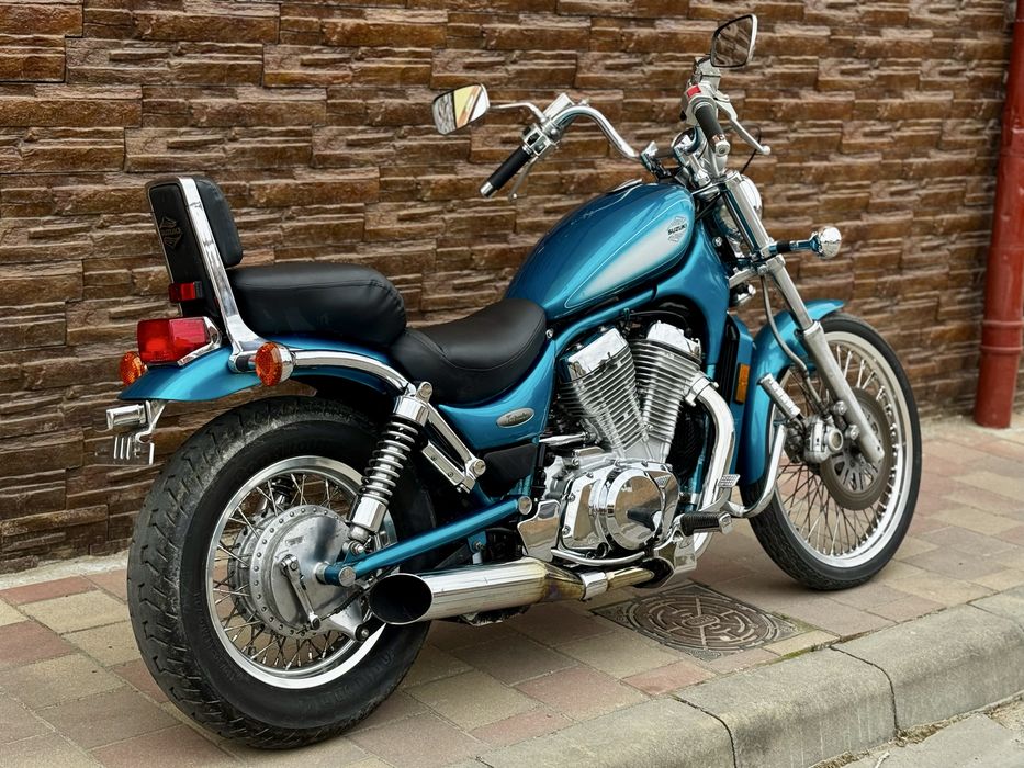 Suzuki Intruder VS 800