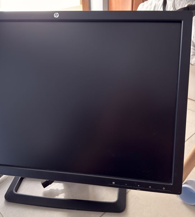 Монитор HP ZR2440w — професионален 24”