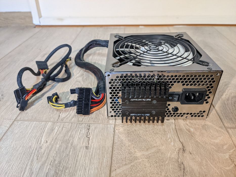 Sursă PC 500w Bronze+ cu răcire pasivă