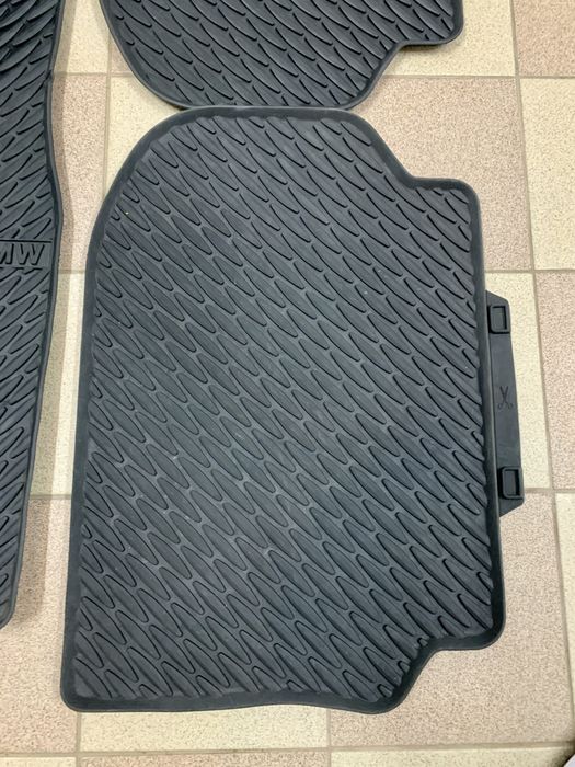 Presuri covorase Bmw f10 / f11 seria 5 cauciuc tavita originale