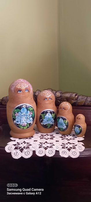 Руски матрьошки-ръчно рисувани