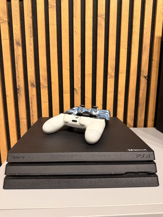 PlayStation 4 Pro/ ps4 pro impecabil