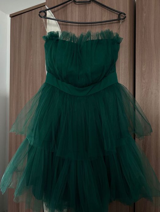 Vând rochie scurtă