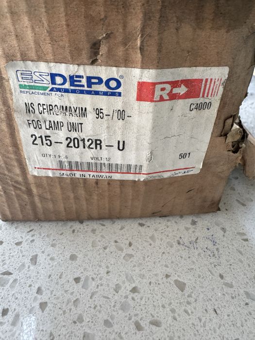 Nissan Cefiro / Maxima противотуманная фара