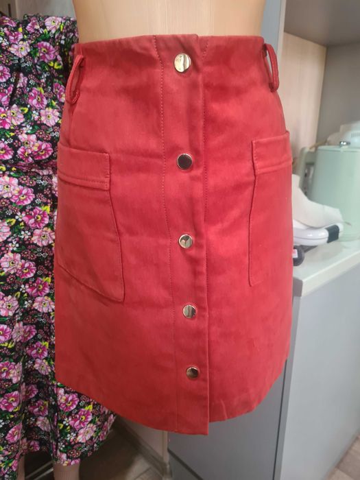 Юбка женская на заклепках