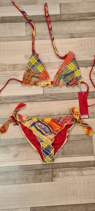 Costum de baie , plaja . Modele diverse,  deosebite