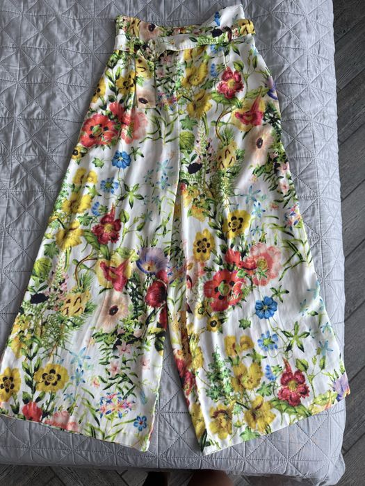 Пола-панталон с флорален десен