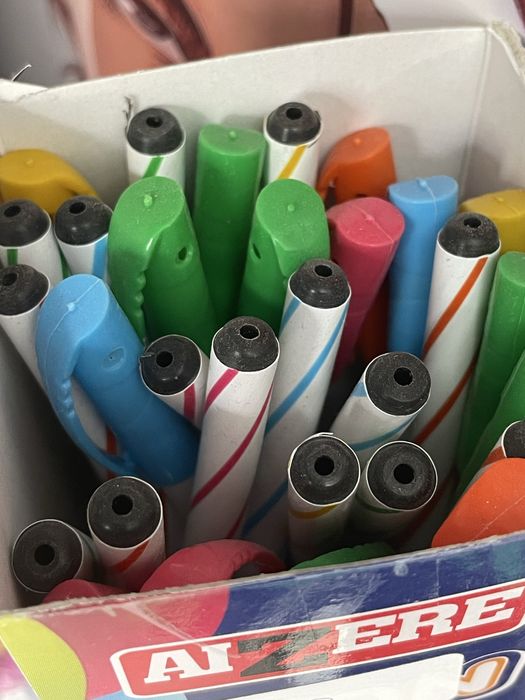 Канцтовары ручки тетради и тд