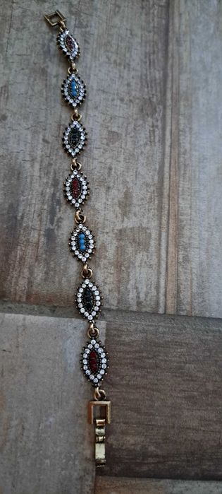 Медна Гривна с камъни