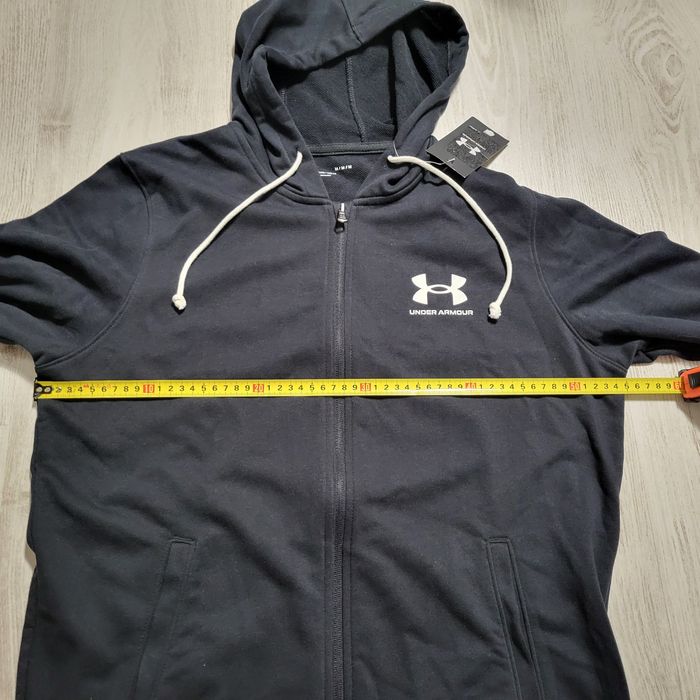 Hanorac Under Armour, mărime M, nou, cu etichetă