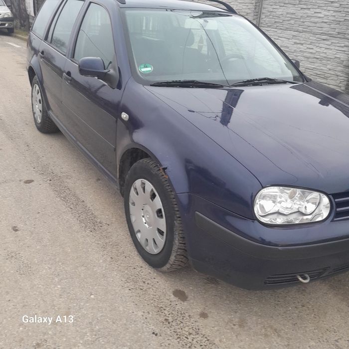 Vând golf 4 motor  14 benzina an 2001