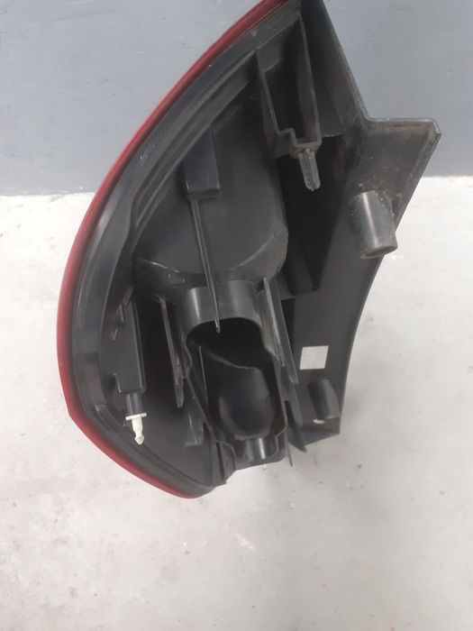 Stop Lampă Triplă Stanga Spate Aripă Renault Scenic 3