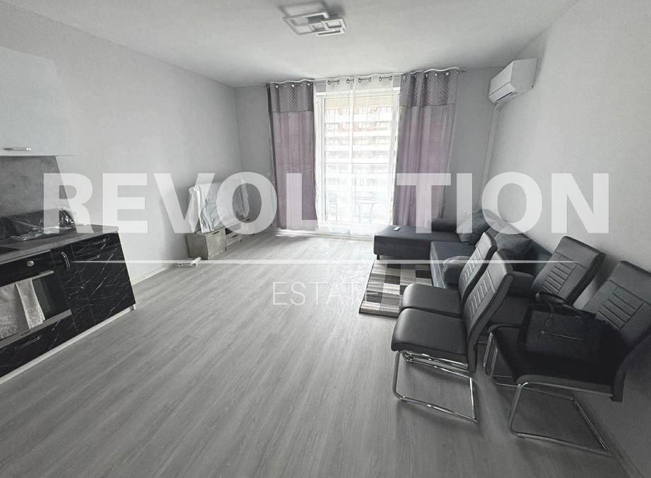 Дава се под наем Двустаен апартамент в Варна, Трошево - 65 кв.м за 648.21 € - Снимка #2