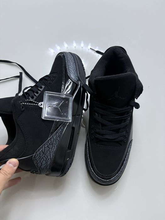 Adidasi Jordan 3 black cat marimea 43