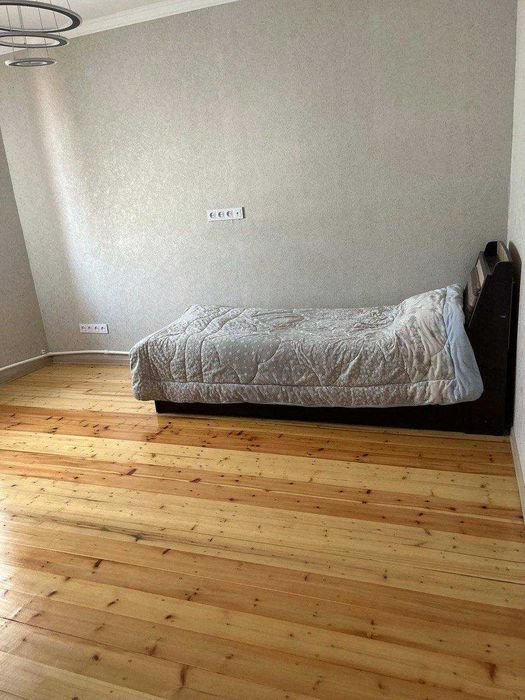 Продается 2-этажный дом + участок в отличном месте рядом с Жусабазаром