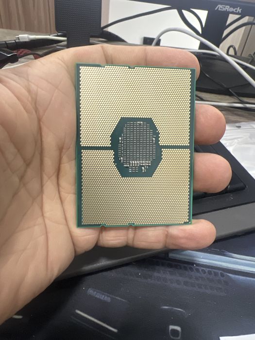 Продаю серверный процессор Intel Xeon Silver 4215R Processor