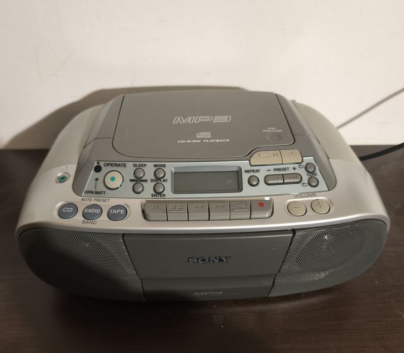 Сиди радио касетофон Sony