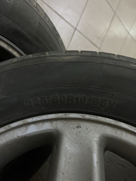 Продам шины 225/60/16