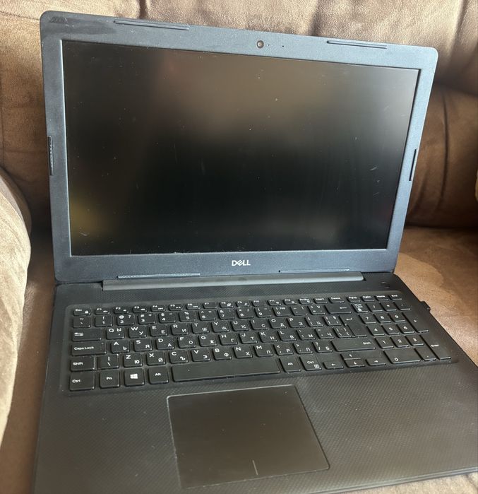 Лаптоп Dell Vostro