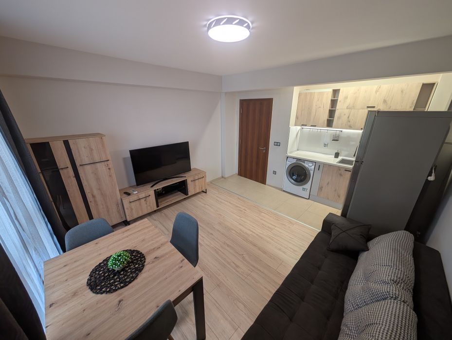 Дава се под наем Двустаен апартамент в Варна, ХЕИ - 50 кв.м за 612 € - Снимка #1